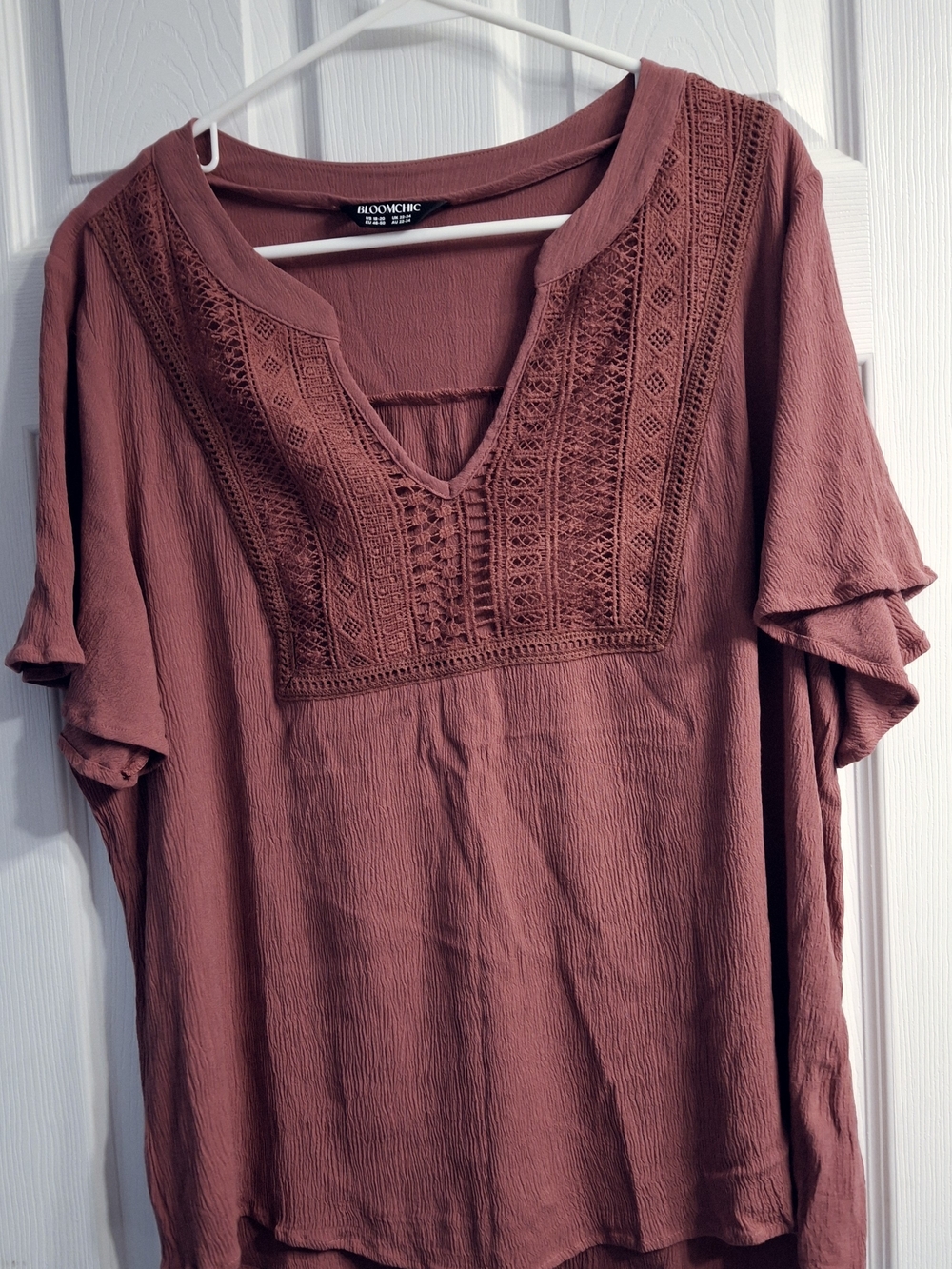 Bloomchic Women's Mauve Crochet V-Neck Top, Size 18-20